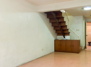 Apartment For Sale In Diliman, Quezon City