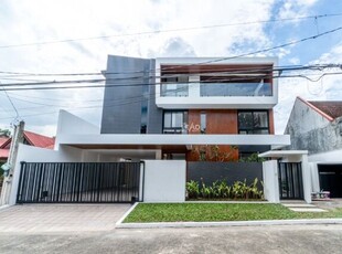 House For Sale In Capitol Hills, Quezon City