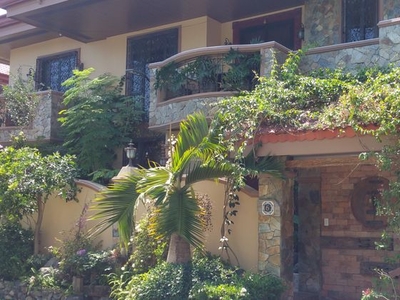 5BR House for Sale in BF Homes, Parañaque