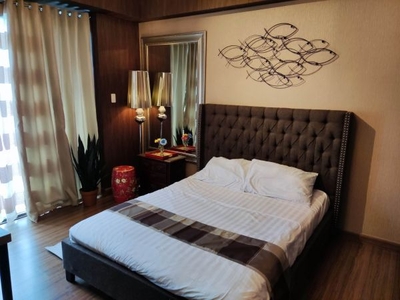 Deal Me @ Fully Furnished Studio w/ Balcony in Shang Salcedo Place, Makati City
