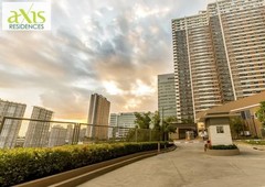 3 Br Unit in Mandaluyong RFO Rent to own very accessible