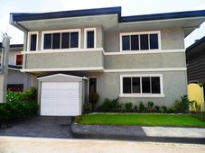 Spacious House with 3 BR for sale Near SM Clark - 14M